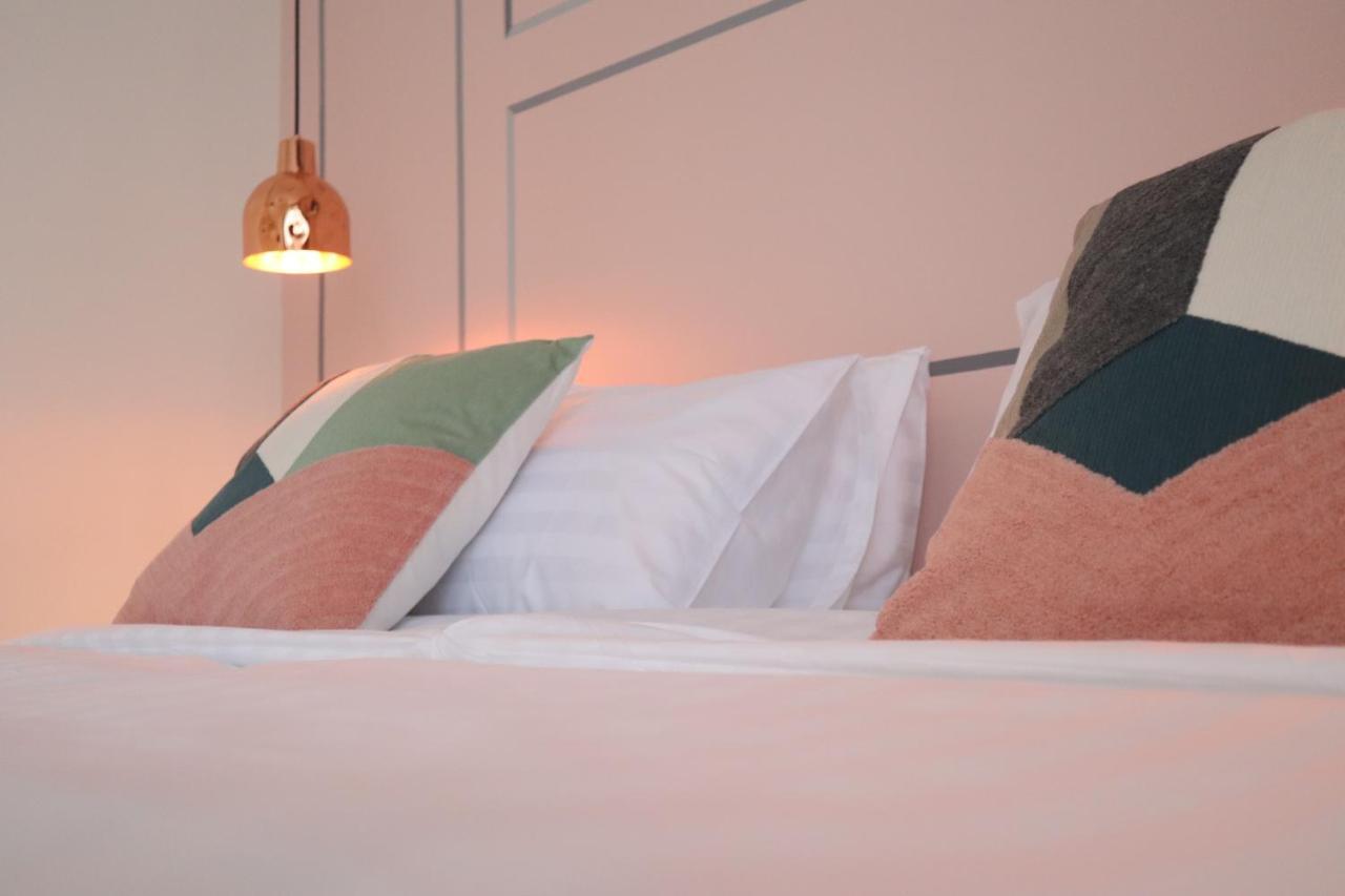 Goodnight Poshtel + Free Netflix Hotel Хат Яй Екстериор снимка