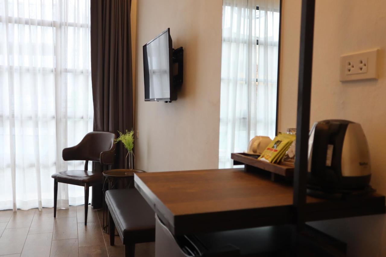 Goodnight Poshtel + Free Netflix Hotel Хат Яй Екстериор снимка