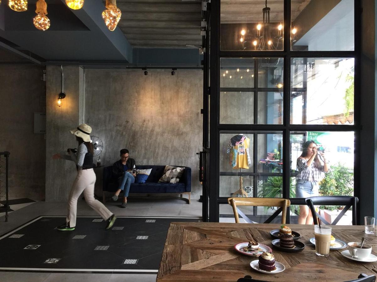 Goodnight Poshtel + Free Netflix Hotel Хат Яй Екстериор снимка
